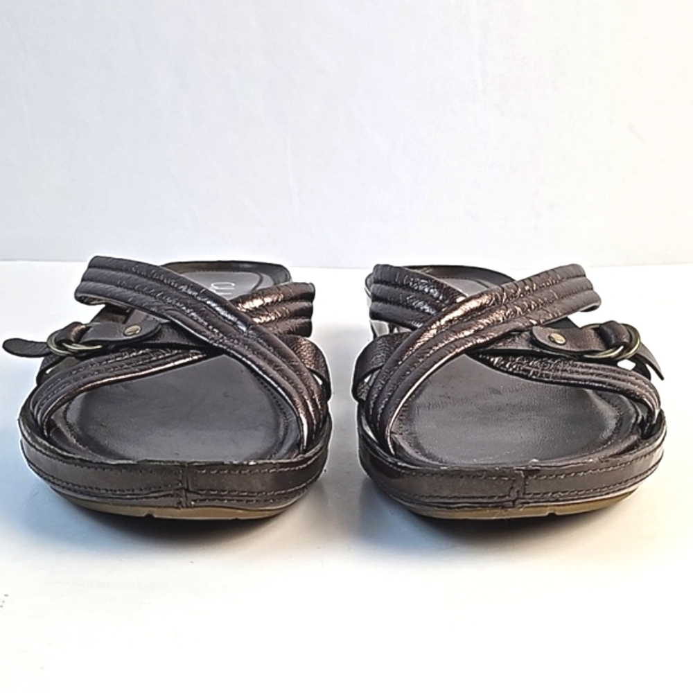 Cole Haan Brown Sandals with Crisscross Straps and Contoured Footbed - Picture 4 of 16